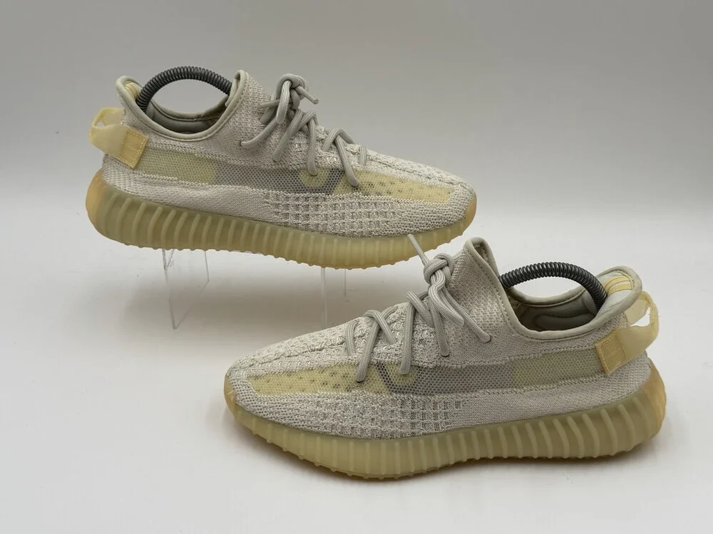 Adidas Yeezy Boost 350 V2 Men’s Size 7.5  Low Light - GY3438